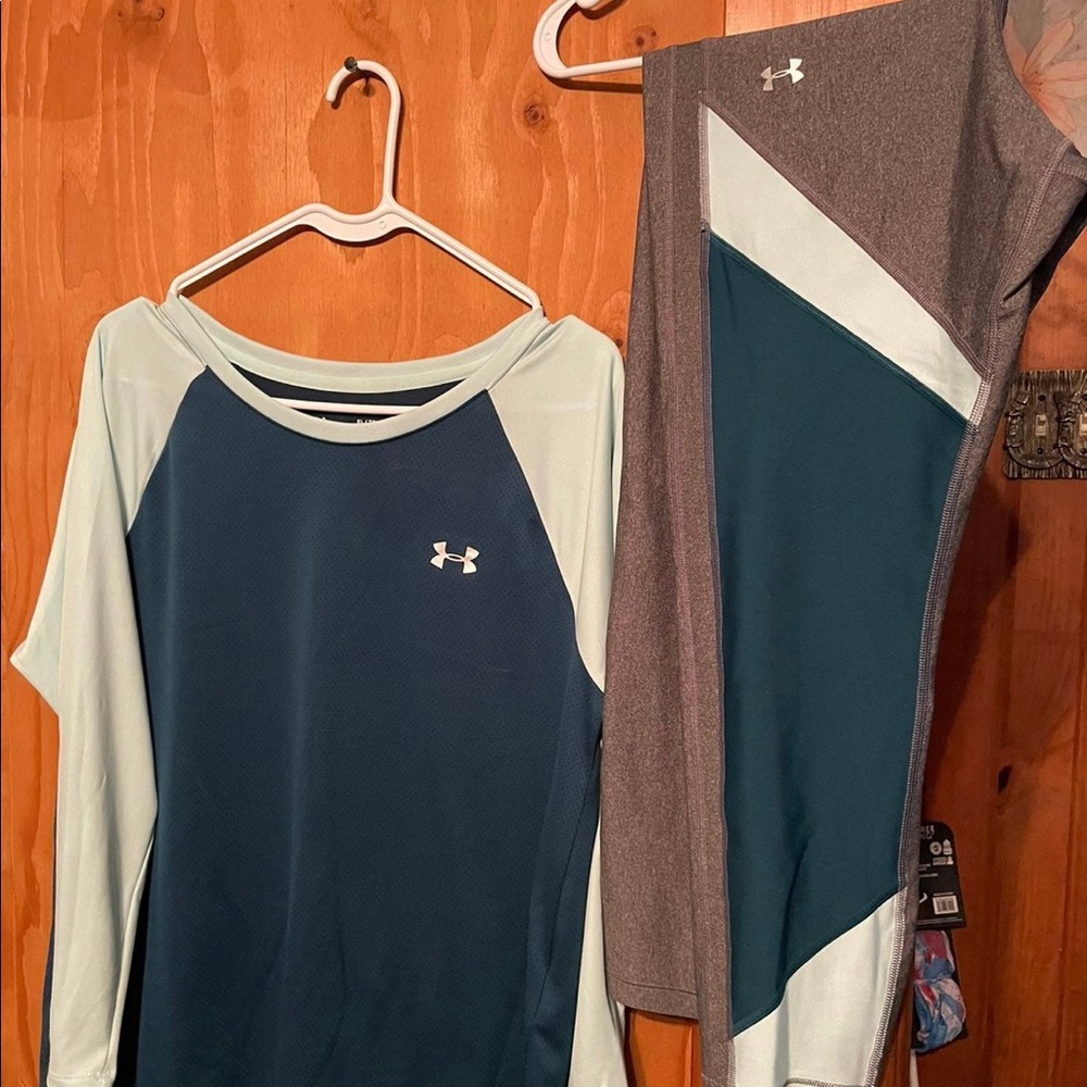 Underarmour matching shirt and leggings set.